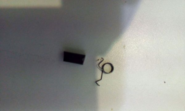 CARVÃO PARA MOTOR DE CHICOTE BELTEC ( 1 unidade c/ mola). -"T"rp+